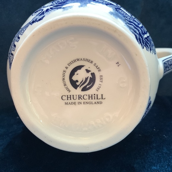 CHURCHILL England Blue Willow Porcelain Creamer - Picture 2 of 6